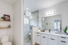 Pet-friendly Lake LBJ Retreat w/ Deck & Hot Tub!