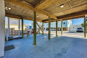 Ocean-view 'sea Gem' Bungalow: Steps to Beach!