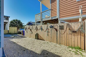Ocean-view 'sea Gem' Bungalow: Steps to Beach!