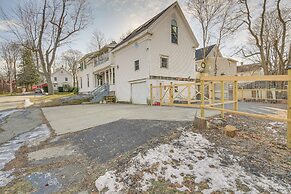 Tasteful Gardiner Triplex Near Downtown Augusta!