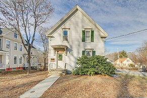 Tasteful Gardiner Triplex Near Downtown Augusta!