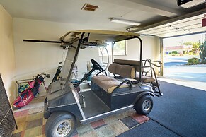 Pet-friendly Palm Desert Gem on Golf Course!