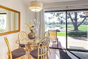 Pet-friendly Palm Desert Gem on Golf Course!