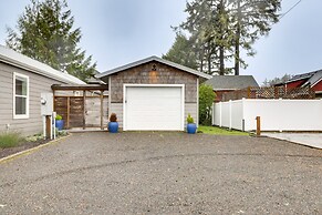 Sweet Seaview Home: Near Beach & Trailhead!