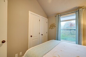 Sweet Seaview Home: Near Beach & Trailhead!