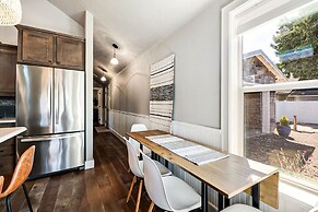 Sweet Seaview Home: Near Beach & Trailhead!