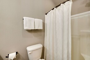 Sweet Seaview Home: Near Beach & Trailhead!