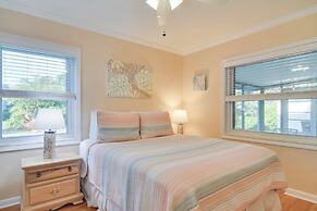 Lovely St Pete Beach Cottage, Walk to Beach & Town