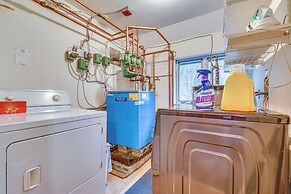 Spacious Ludlow Hideaway < 1 Mi to Okemo Mountain!