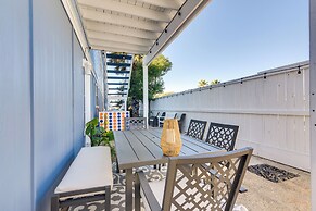 Seaside Retreat in Galveston Near Pleasure Pier!