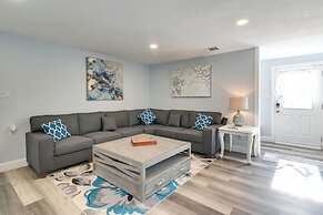 Seaside Retreat in Galveston Near Pleasure Pier!