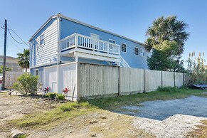 Seaside Retreat in Galveston Near Pleasure Pier!
