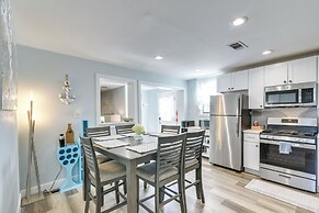 Seaside Retreat in Galveston Near Pleasure Pier!