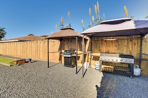 Seaside Retreat in Galveston Near Pleasure Pier!