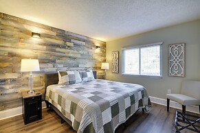 Gatlinburg Condo w/ Smoky Mtn Views: Walk to Dwtn!