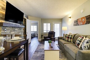 Gatlinburg Condo w/ Smoky Mtn Views: Walk to Dwtn!