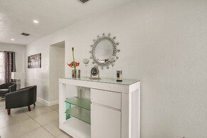 Sun-soaked Home w/ Pool in Lauderdale Lakes!