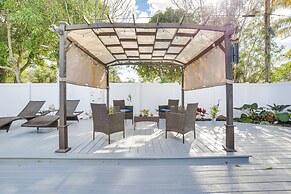 Sun-soaked Home w/ Pool in Lauderdale Lakes!