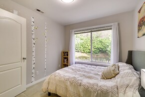 Lake Oswego Home w/ Deck 9 Mi to Downtown Portland