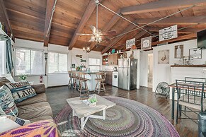 Inviting Cabin ~ 11 Mi to Silverdollar City