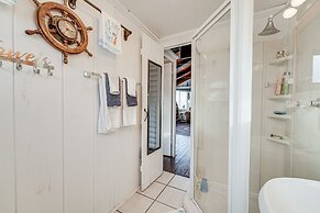 Inviting Cabin ~ 11 Mi to Silverdollar City