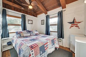 Inviting Cabin ~ 11 Mi to Silverdollar City