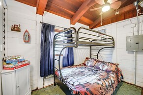 Inviting Cabin ~ 11 Mi to Silverdollar City
