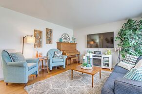 10 Mi to Dtwn Denver: Lakewood Home w/ Patio