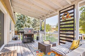 10 Mi to Dtwn Denver: Lakewood Home w/ Patio