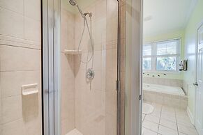 Breezy Kure Beach Home - Walk to Pier & Ocean!