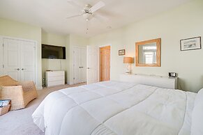 Breezy Kure Beach Home - Walk to Pier & Ocean!