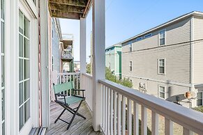 Breezy Kure Beach Home - Walk to Pier & Ocean!