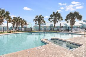 Bayfront Kontiki 3 Bedroom Condo by RedAwning