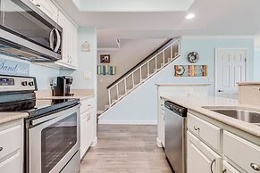 Bayfront Kontiki 3 Bedroom Condo by RedAwning