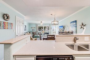 Bayfront Kontiki 3 Bedroom Condo by RedAwning