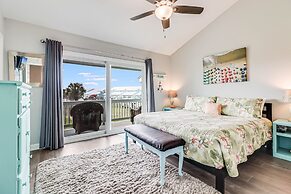 Bayfront Kontiki 3 Bedroom Condo by RedAwning