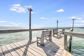 Bayfront Kontiki 3 Bedroom Condo by RedAwning