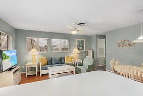 50 Gulf Beach Rd - Unit 1 1 Bedroom Home by RedAwning