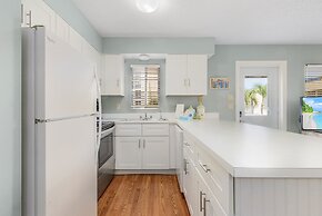 50 Gulf Beach Rd - Unit 1 1 Bedroom Home by RedAwning
