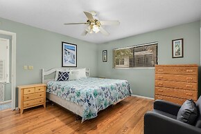 50 Gulf Beach Rd - Unit 1 1 Bedroom Home by RedAwning