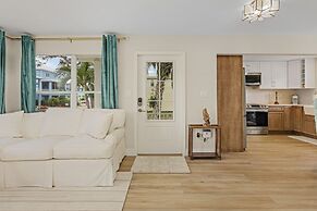 149 Pearl St. 2 Bedroom Home by RedAwning