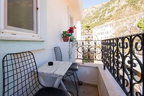 Kuytu Bed & Breakfast