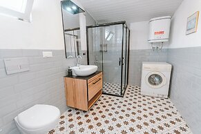 Kuytu Bed & Breakfast