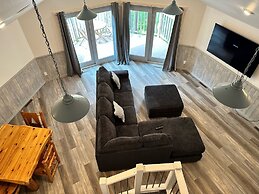 Manhattan Beach Lodge