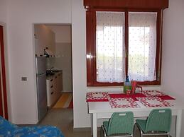Adorable Flat for 6 Guests Next to Bibione Pineda