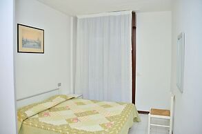 Luminous Flat With Private Garden Near the Beach