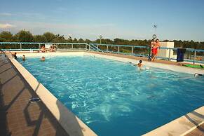 Luminous Flat With Private Garden Near the Beach