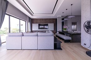 big legend 5 floors of luxury villa