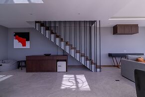 big legend 5 floors of luxury villa