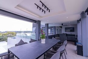 big legend 5 floors of luxury villa